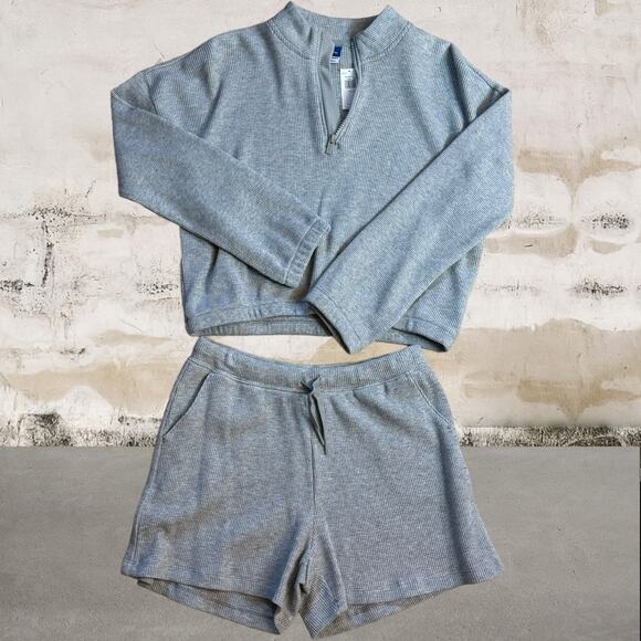 Old Navy Other - Old Navy NWT Girls Gray Quarter Zip Pullover and Shorts-Size Large (10/12)